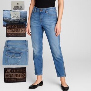 AGAINST by Grane Women’s size 9 Crop zipper leg jeans Straight Leg Dour Pockets